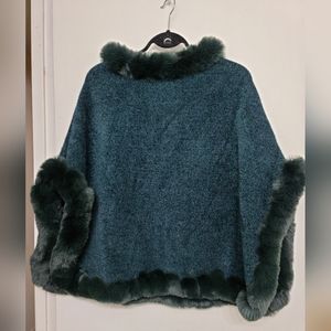 Green Faux Fur Trim Poncho
